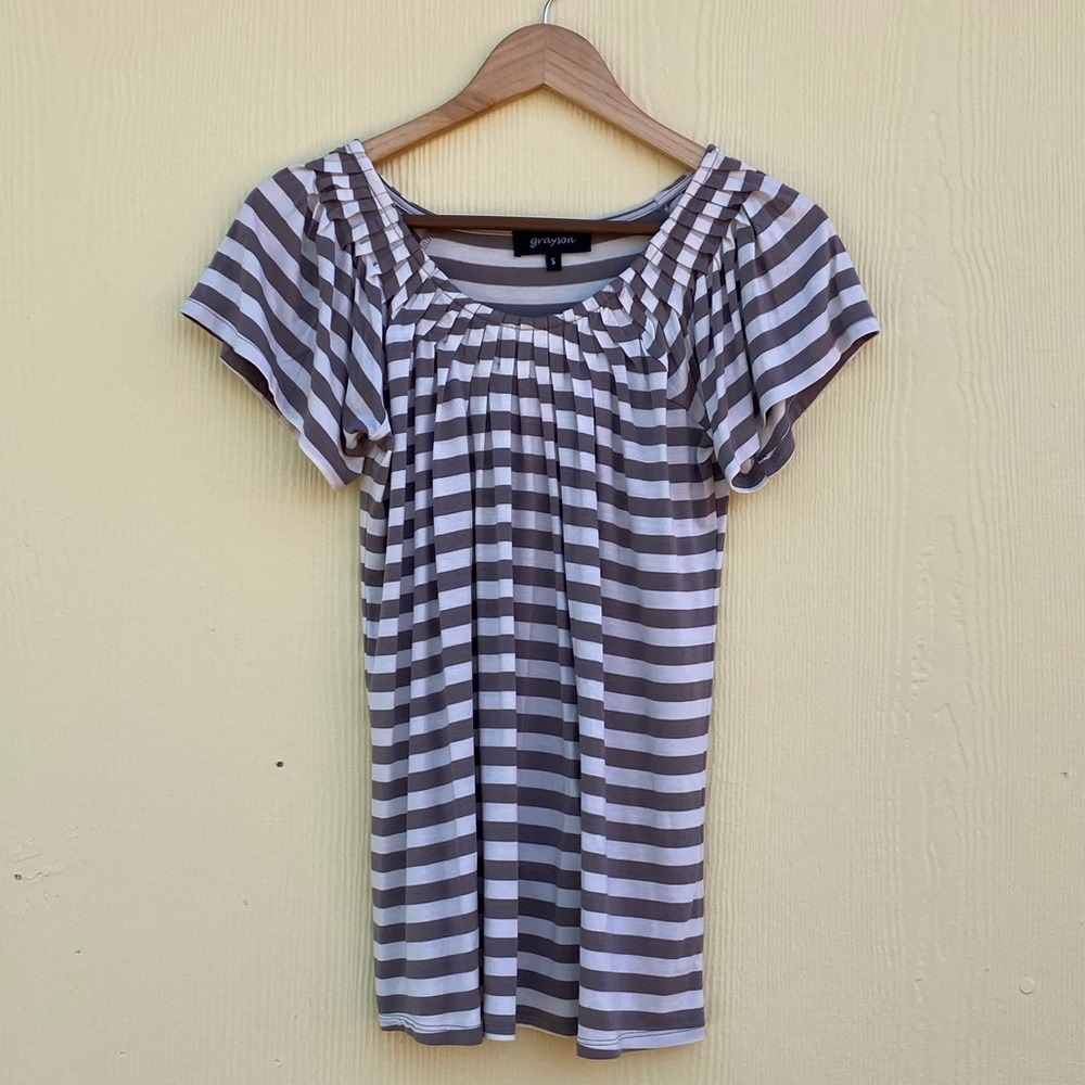 Grayson Short Sleeve T in Gray/Wht Stripe Size S
